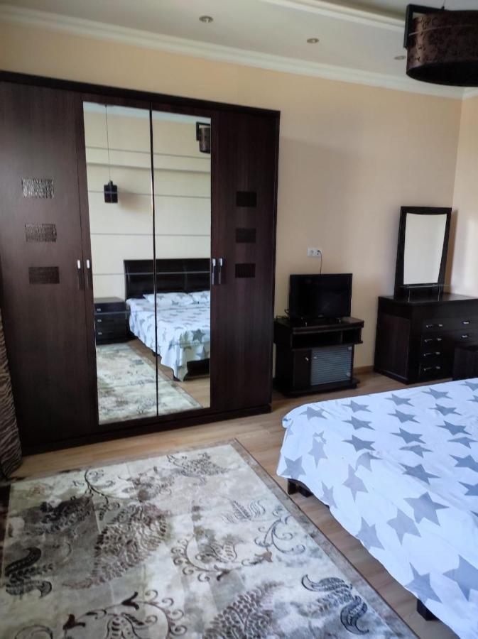 2 Room Flat Almaty Exterior foto